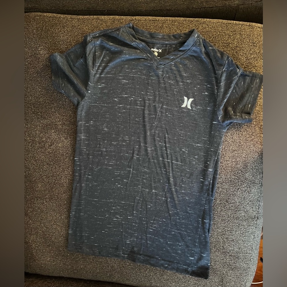 Hurley grey tshirt